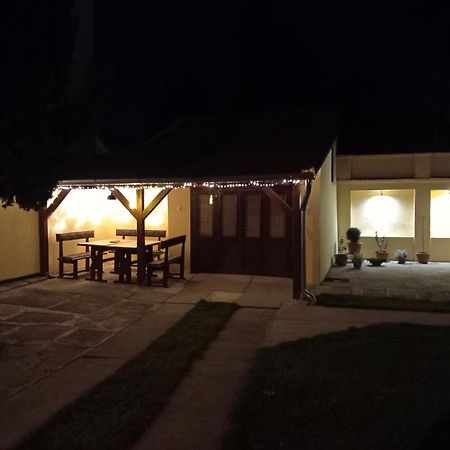 Apartman Ady 6 Senta Экстерьер фото