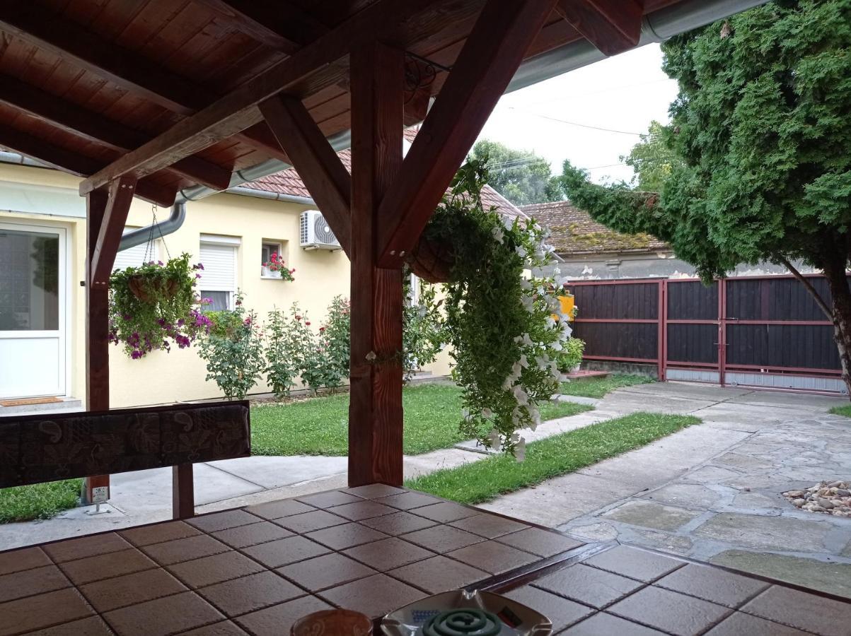 Apartman Ady 6 Senta Экстерьер фото
